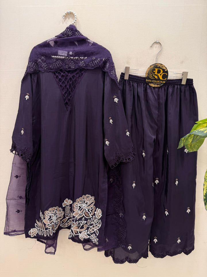 Pakistani embroided suits suits
