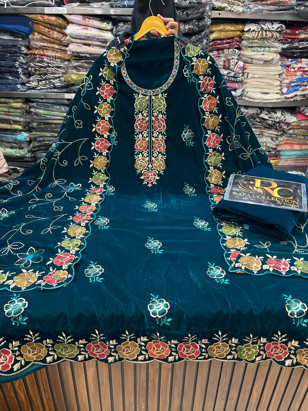 Velvet Embroidered Suit 2581