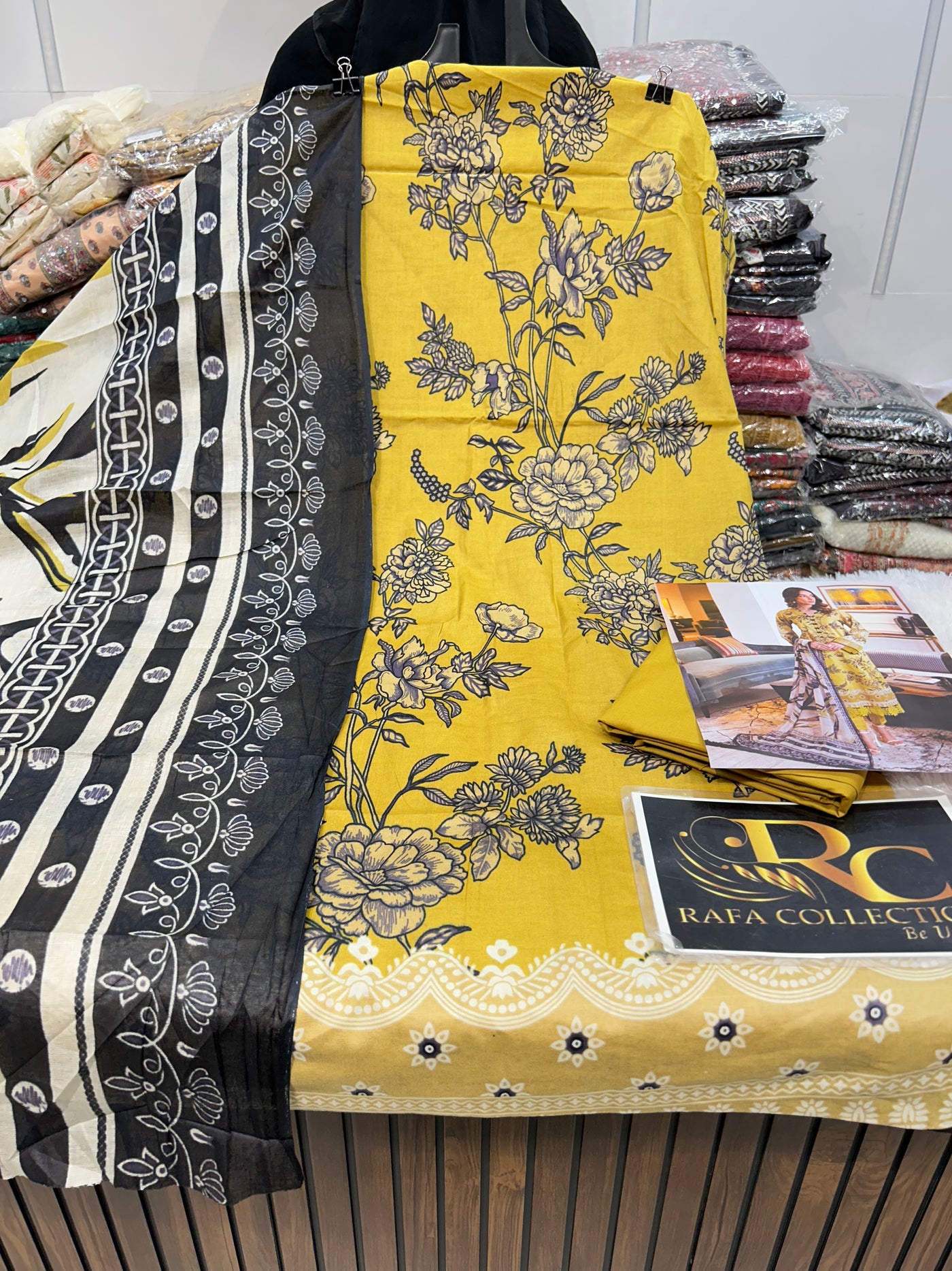 Cotton pakistani Unstitch Suit 1363