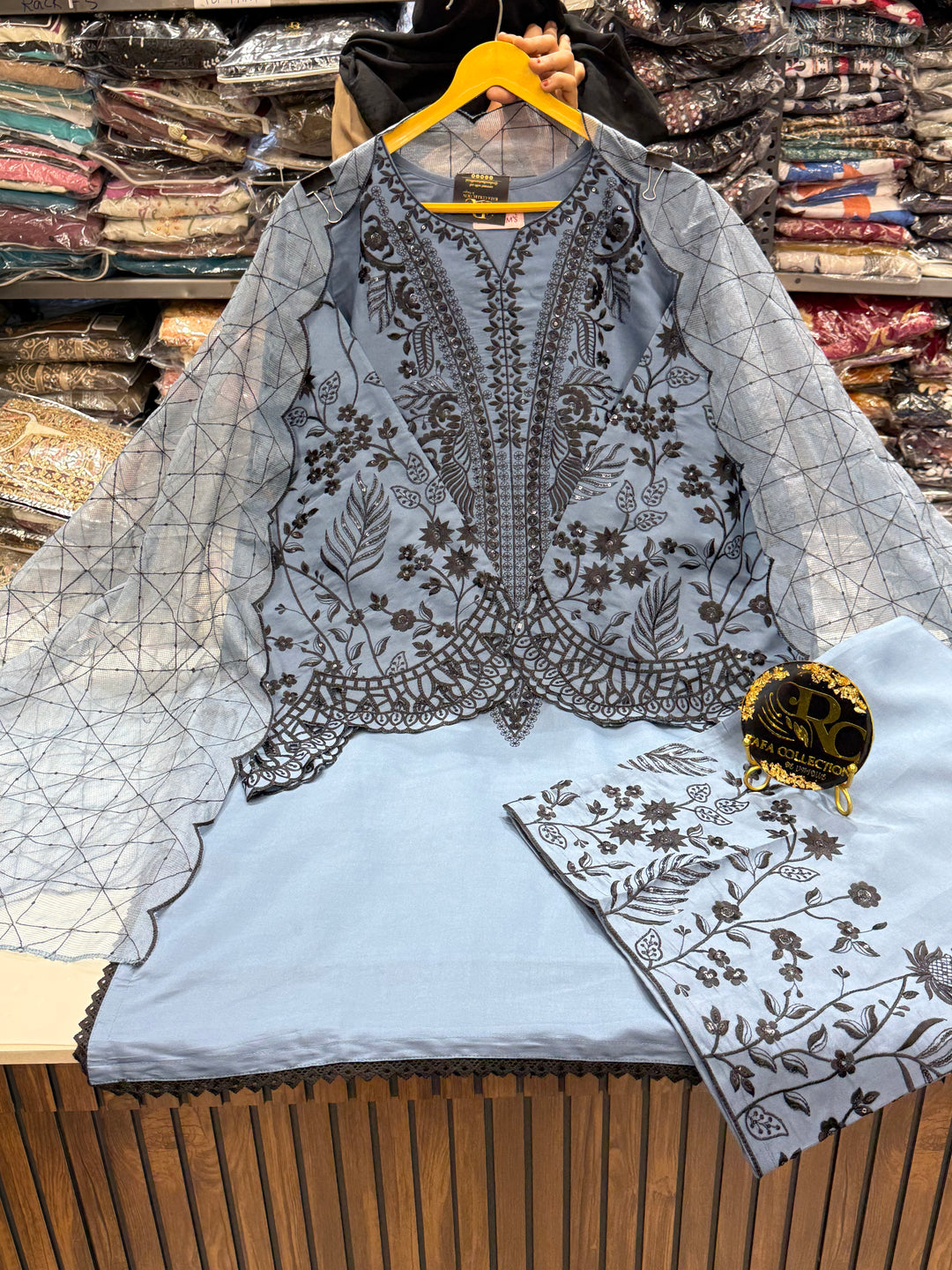 Pakistani Formals suits 2795