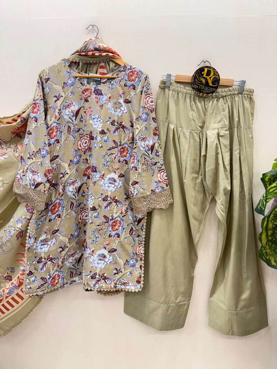 Cotton embroided farshi suits
