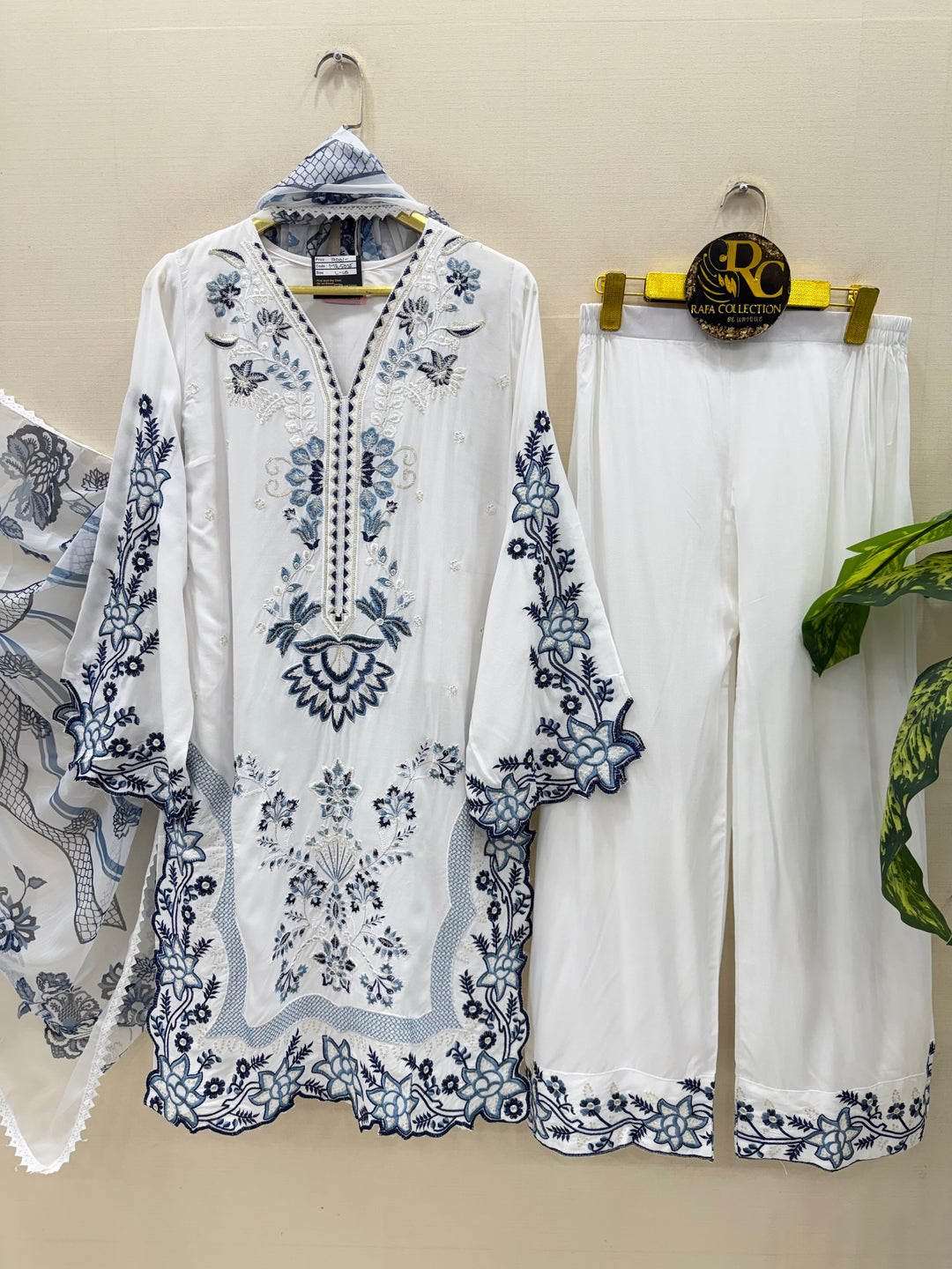 Embroided Pakistani suits