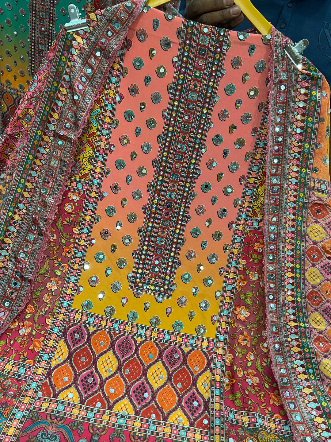 Multi colour mirror Suit 1610