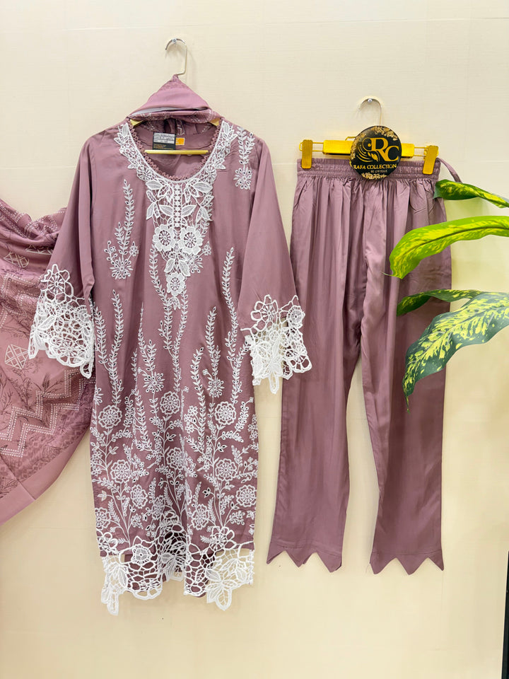 Cutwork Pakistani embroidered suits!