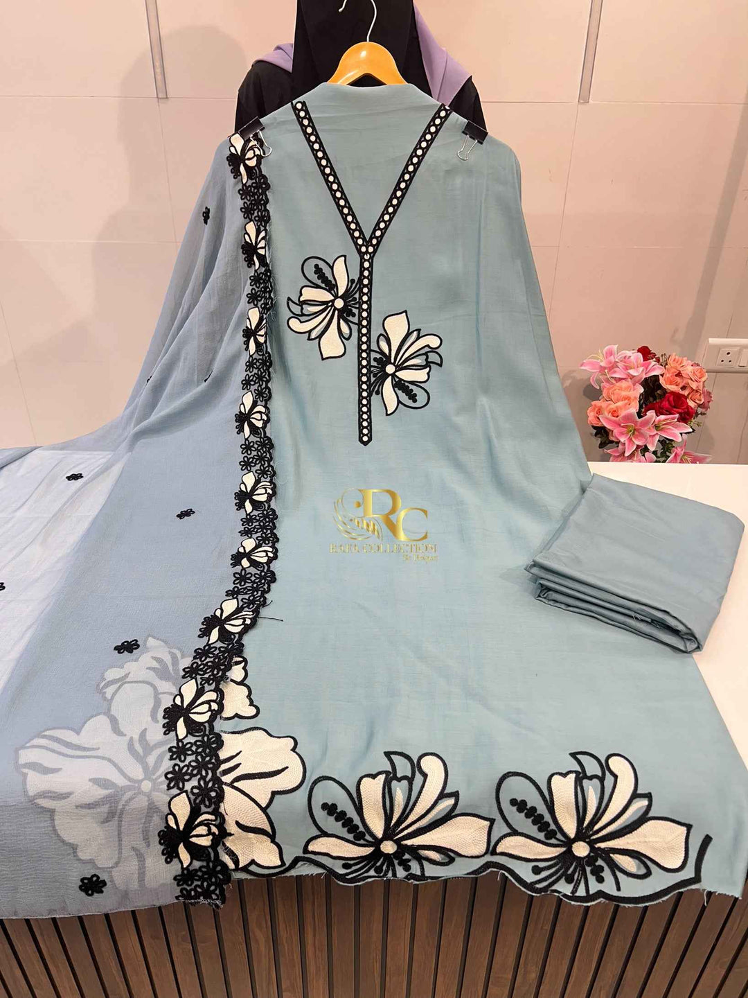 Haya Embroidered Suit 1745