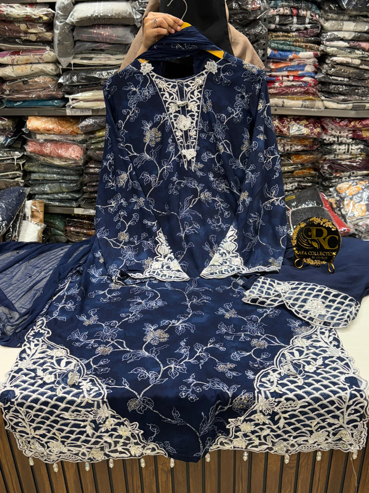 Pakistani formals suits 3105