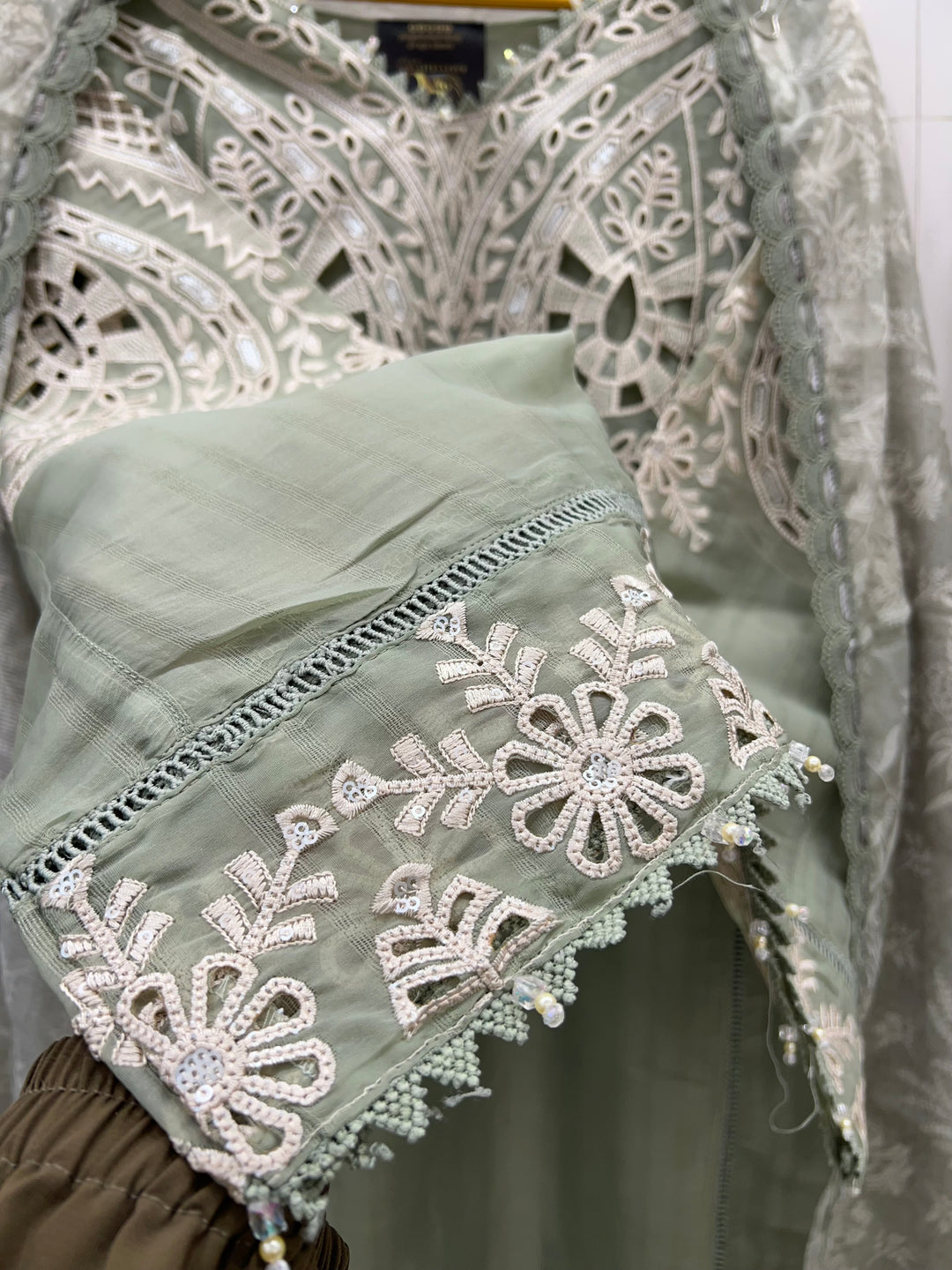 Premium cutwork suit 2668