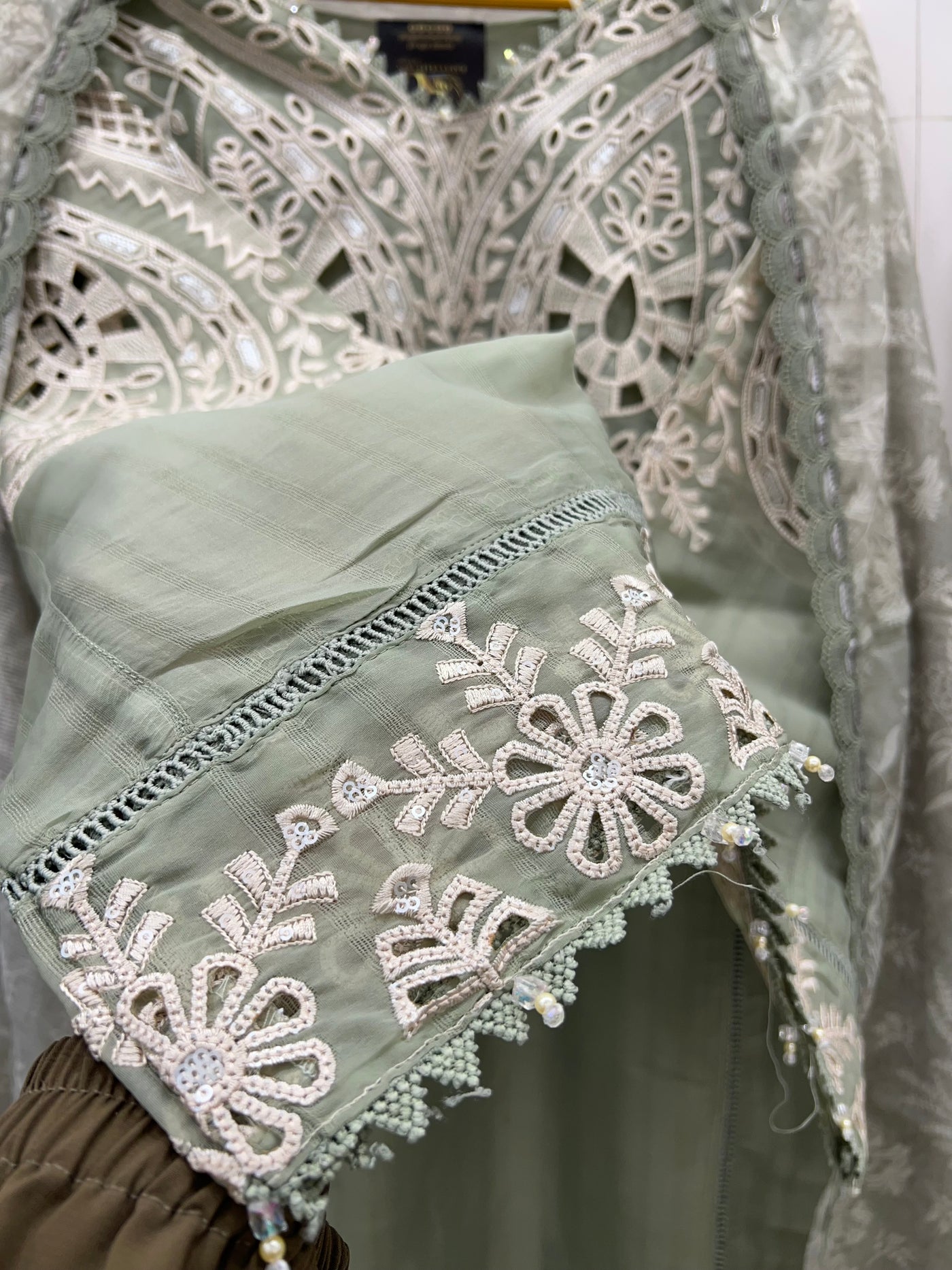 Premium cutwork suit 2668