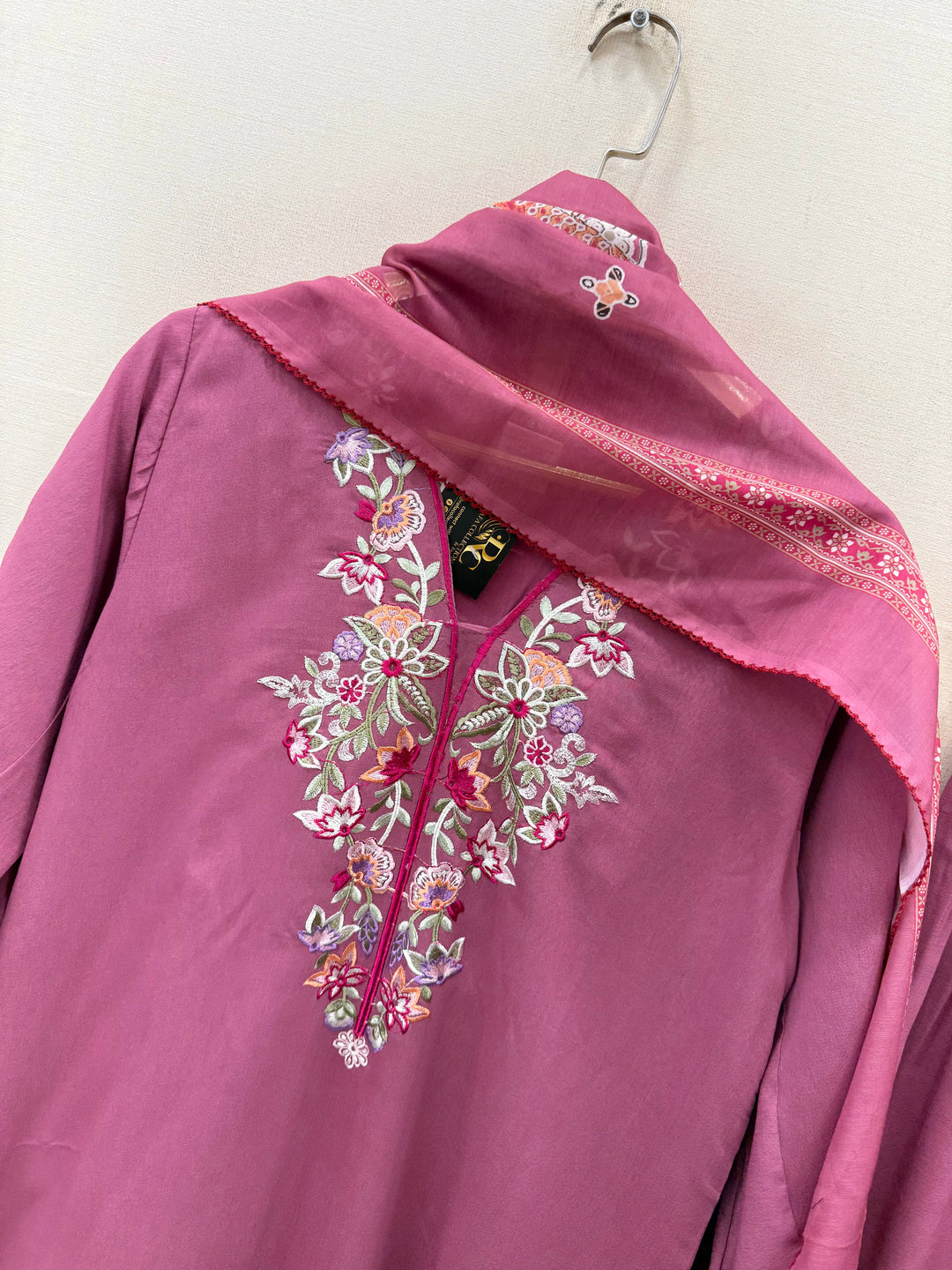 Pakistani Embroidered Suit’s