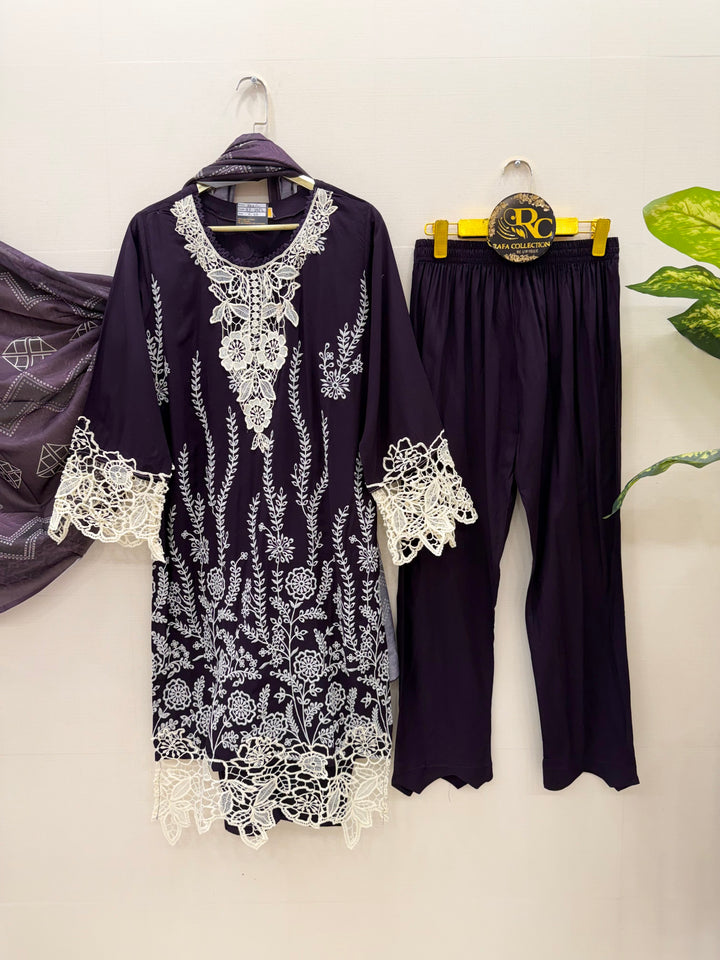 Cutwork Pakistani embroidered suits!