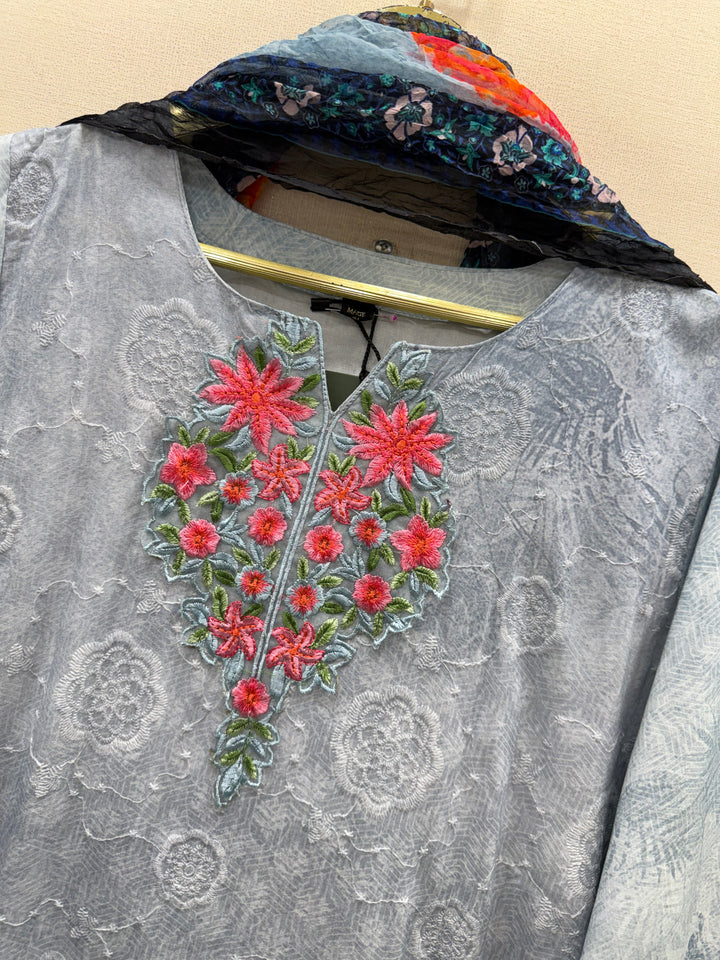 Pakistani Formals suits