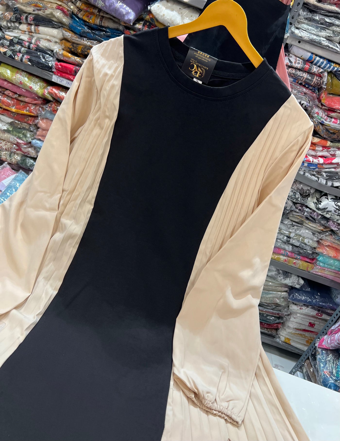 Imported pleated dresses 671