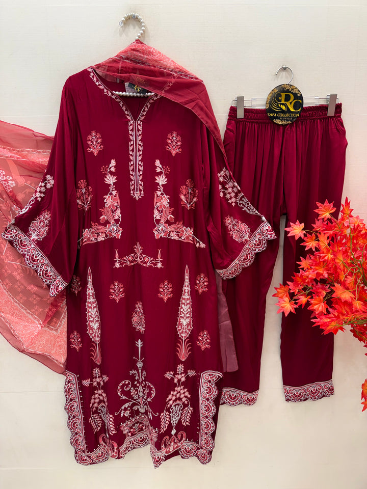 Pakistani long kaftans
