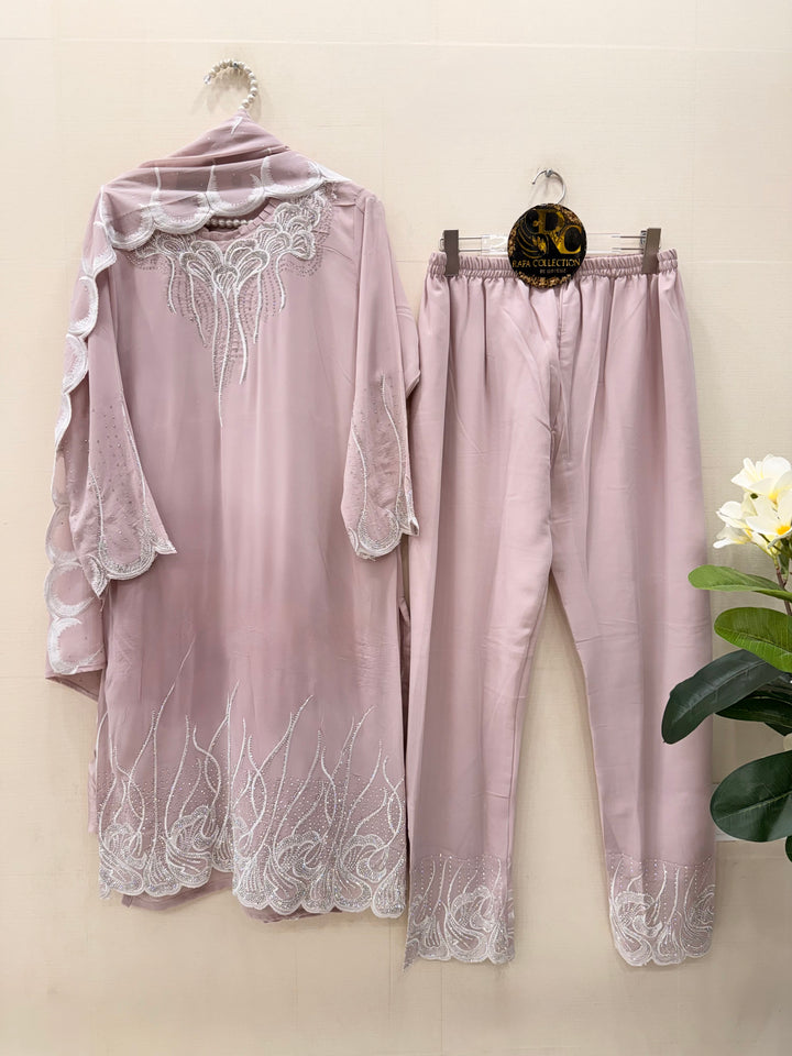 Sale Pakistani Suits