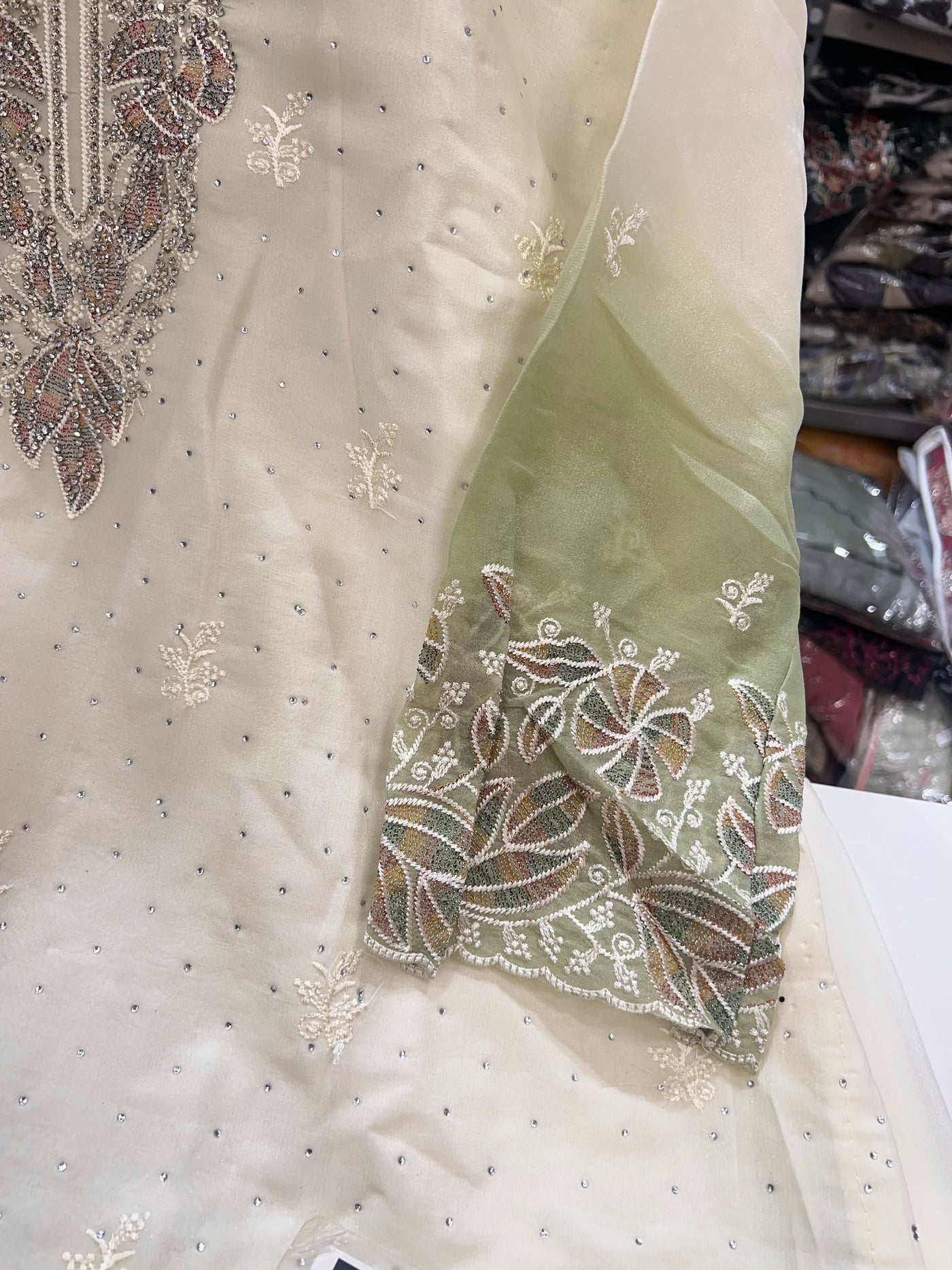 Pakistani party wear suits 17392