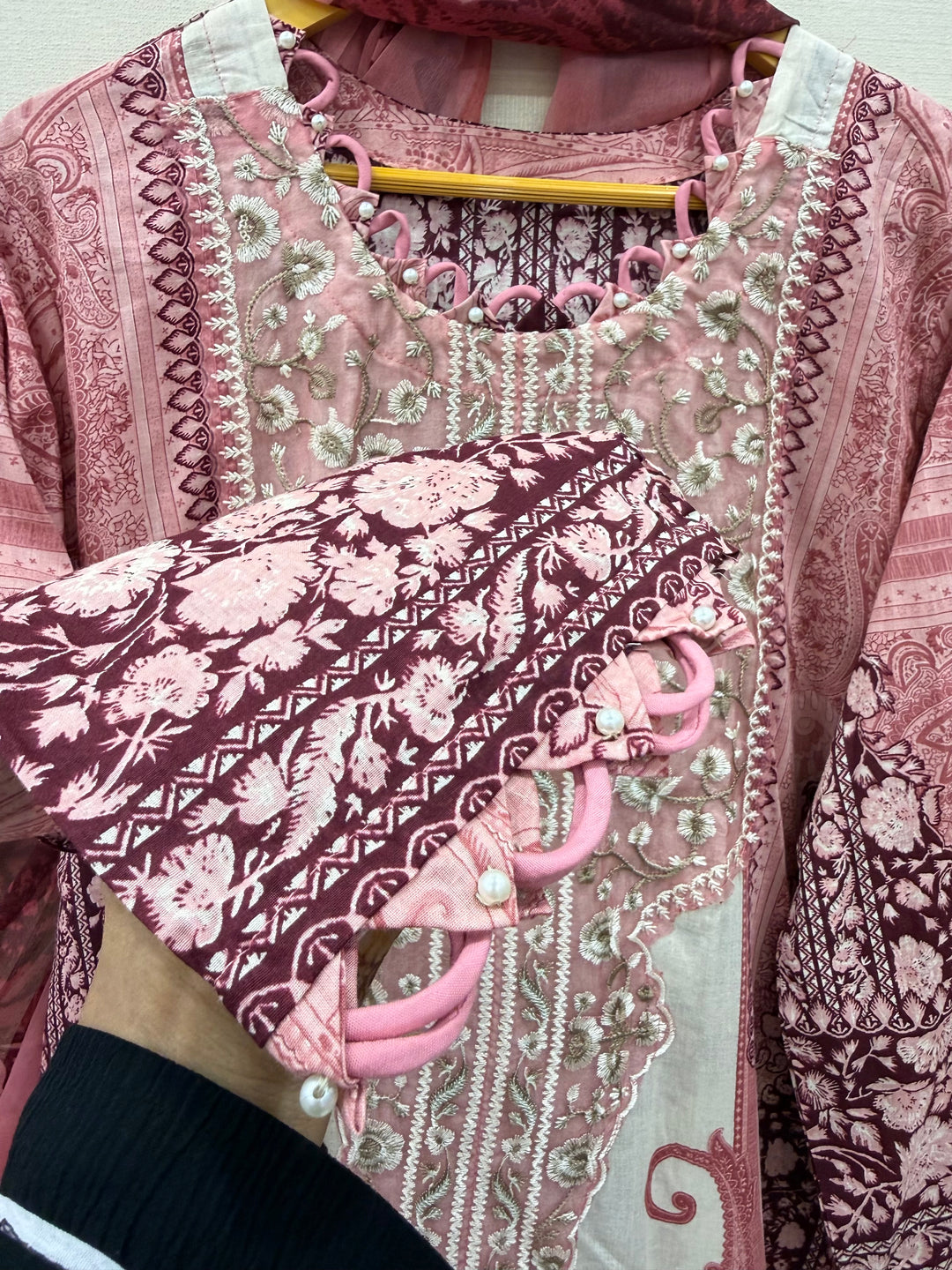 Pakistani patch work suit 0219