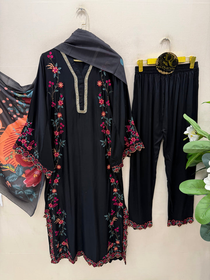 Pakistani long kaftans