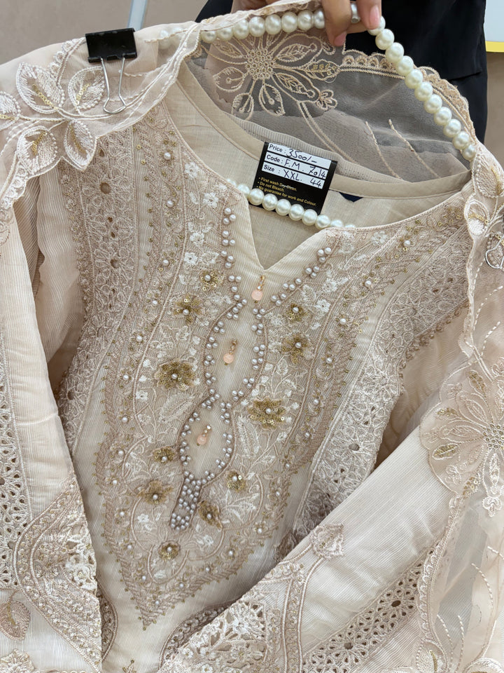 Premium cutwork suit 7014