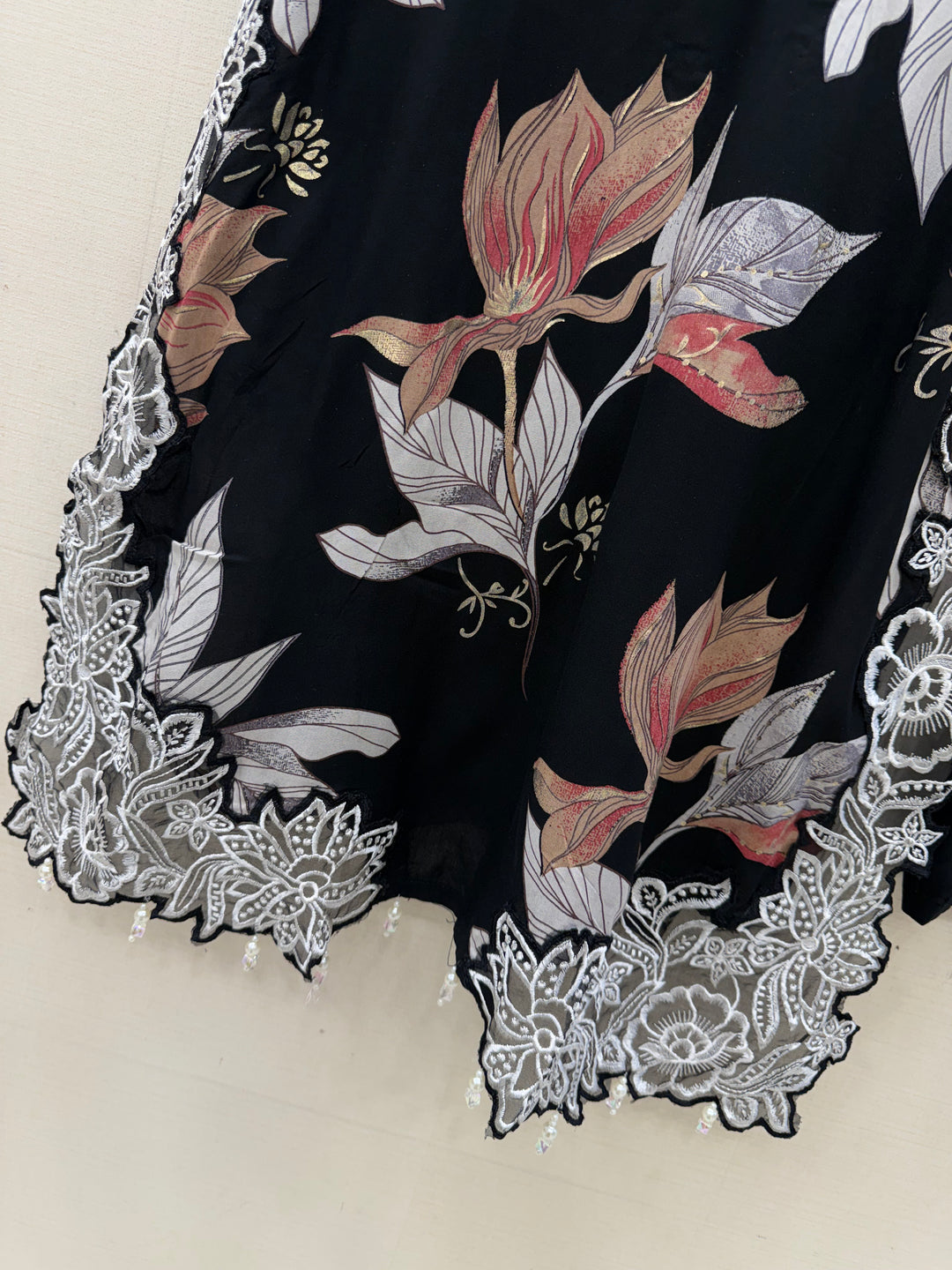 Pakistani cutwork suits 3116