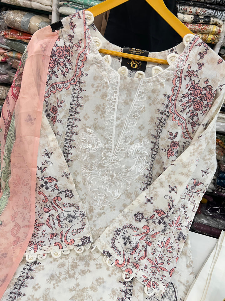 Pakistani formals suits 2838