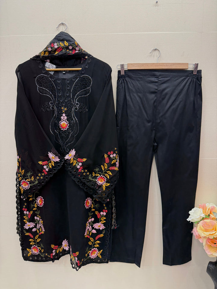 Pakistani Suits 13513