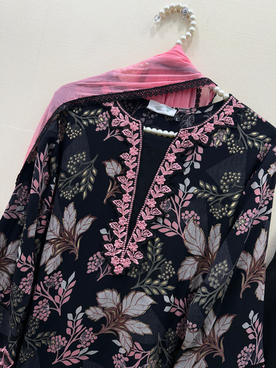 Pakistani cutwork suits 2999