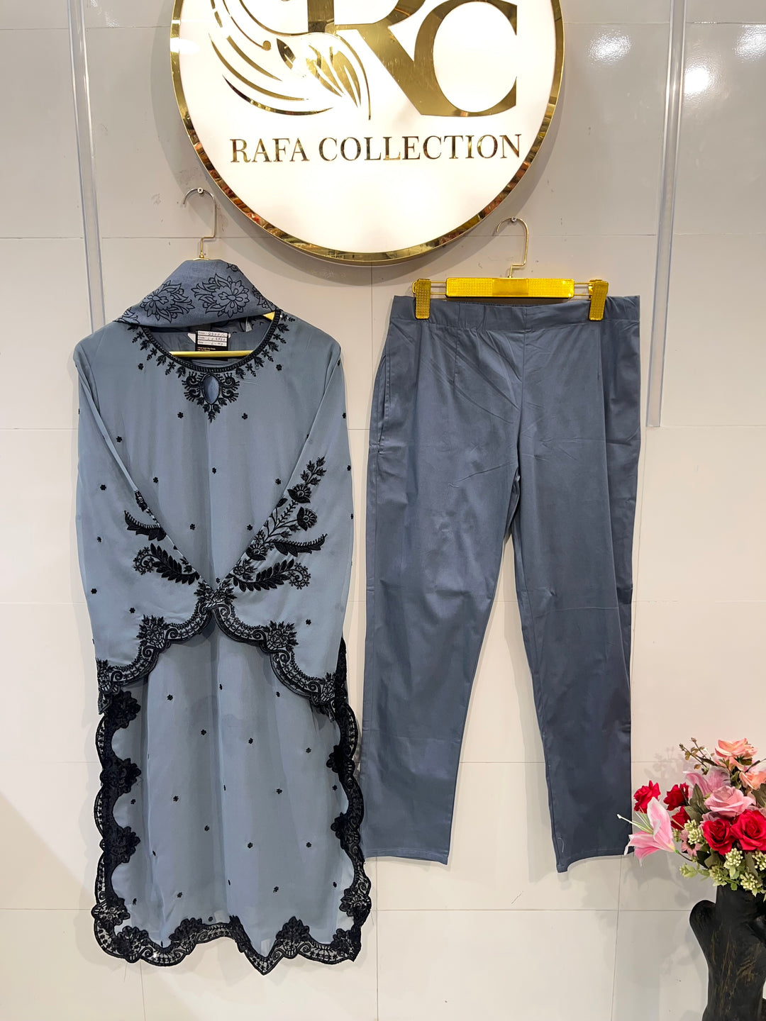 Pakistani suits 2520