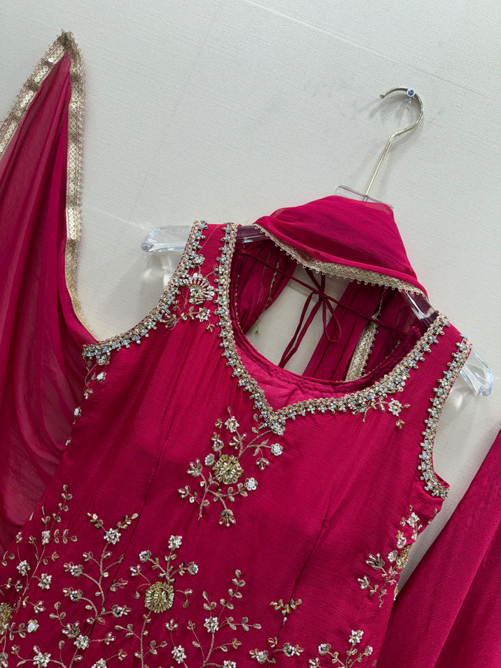 Handwork suits 19311