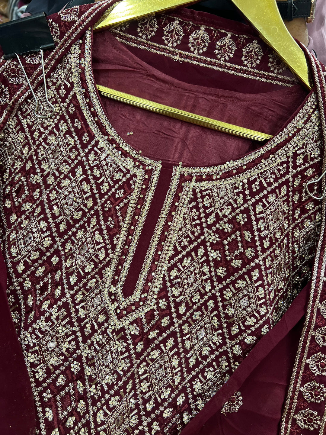 Traditional wedding attire 2819