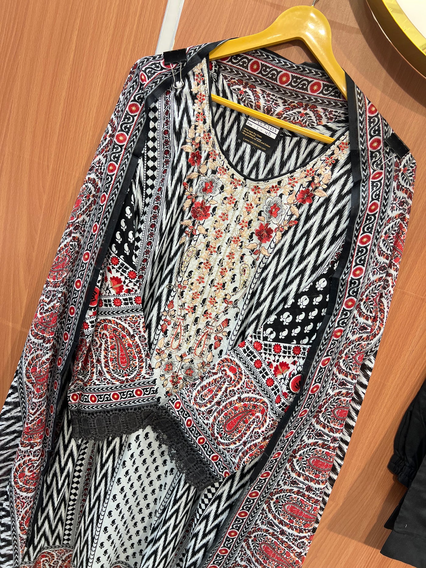 Pakistani formals 2627