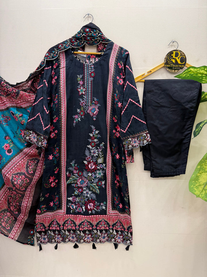 Pakistani embroidered suits 2989