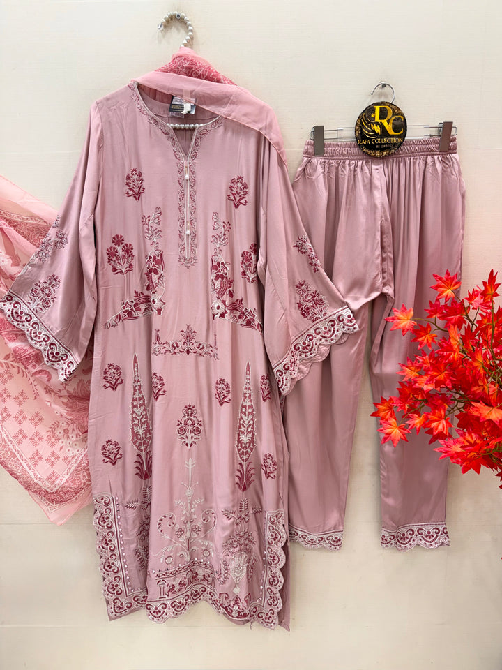 Pakistani long kaftans