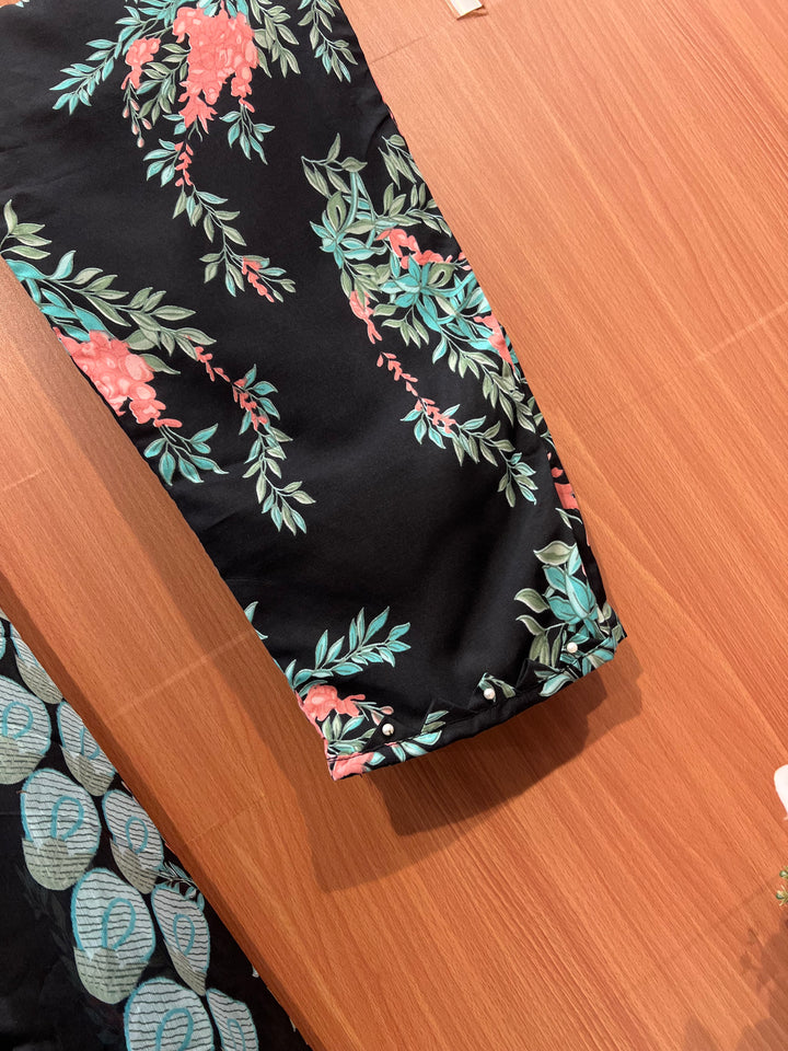 Pakistani embroided suits 2611