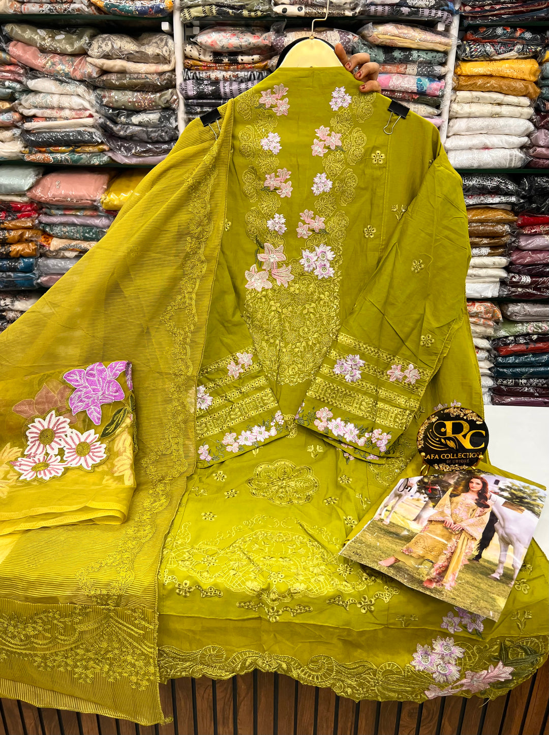 Pakistani unstitch suits 129667