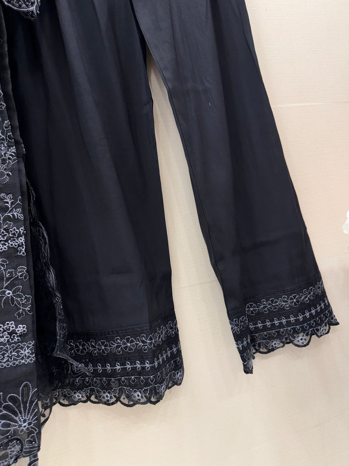 Handwork karachi suits