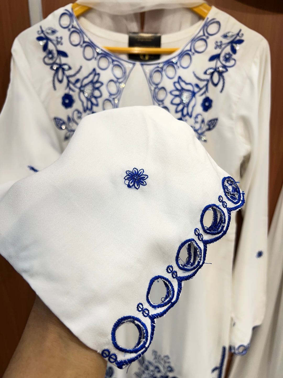 Pakistani Farshi salwar suits 2666