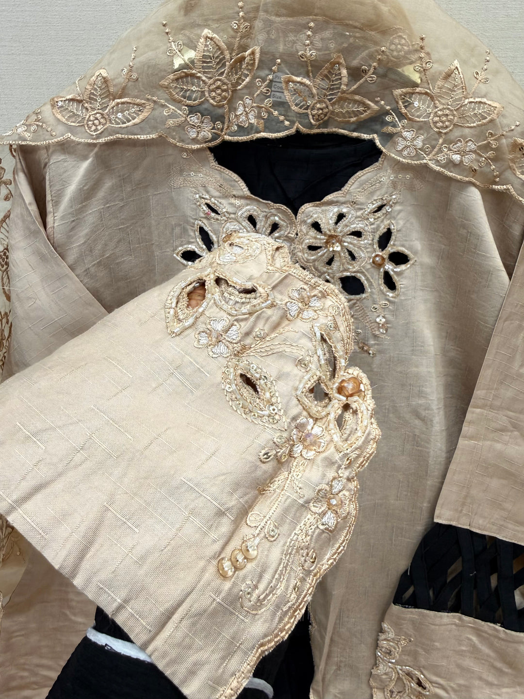 Premium cutwork suit 5008