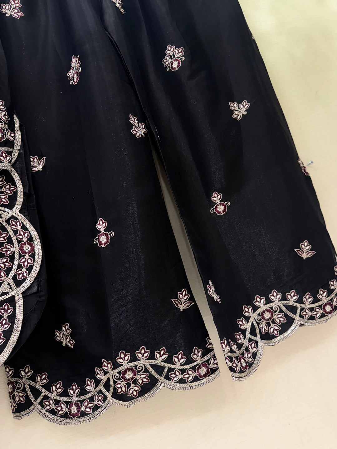 Pakistani Formal suits 2950