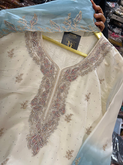 Pakistani party wear suits 17391