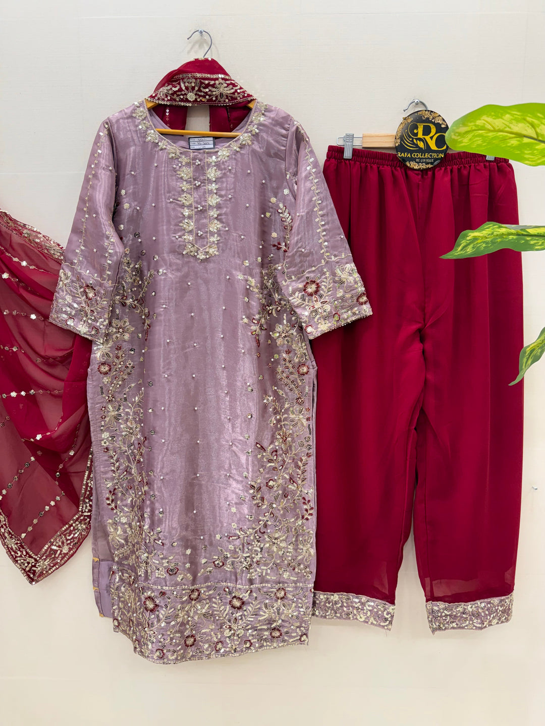 Pakistani pearl work suits 3002
