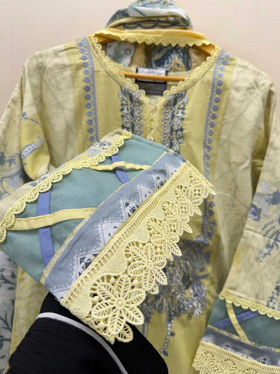 Pakistani Formals suits