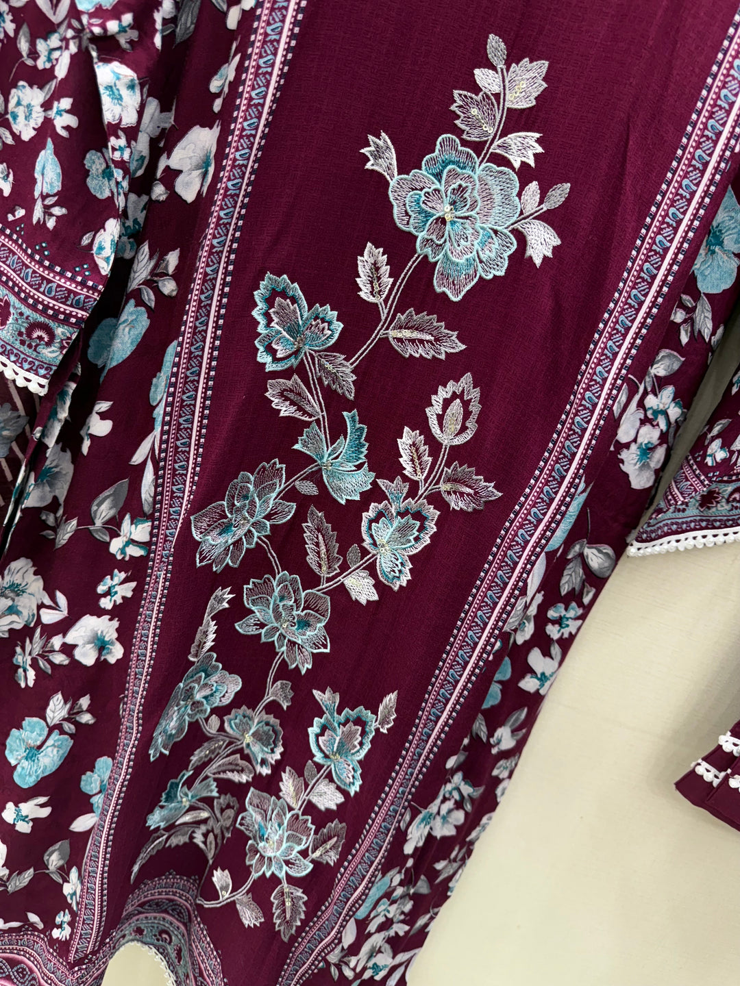 The Hermitage lawn suits 4008