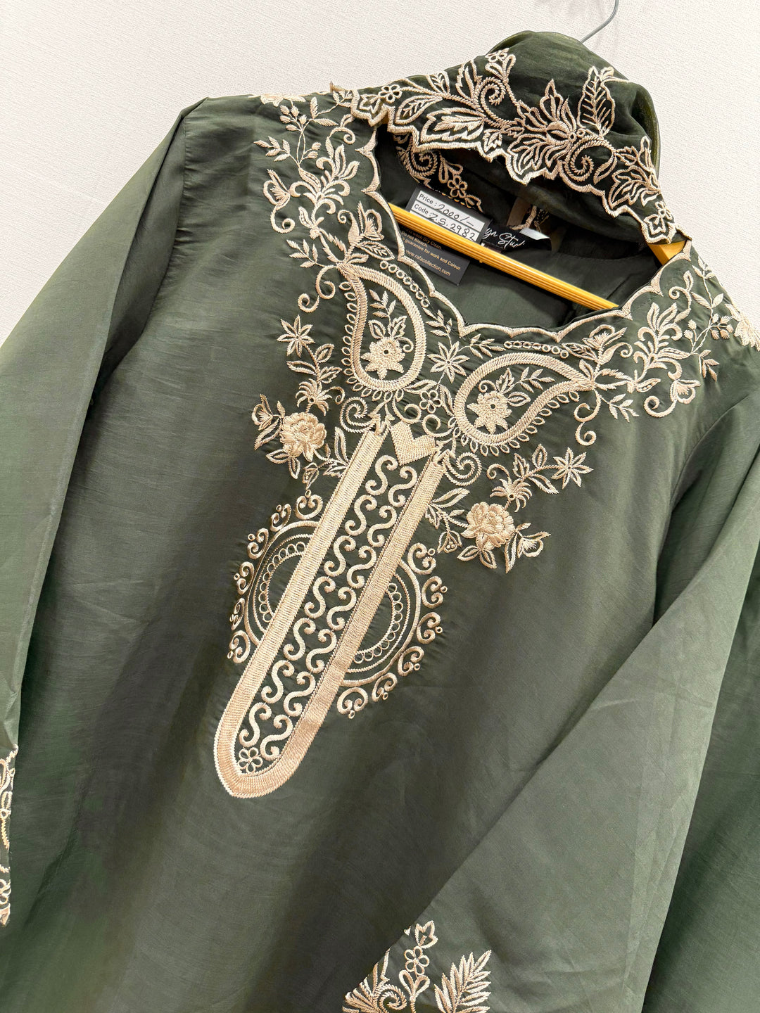 Pakistani cutwork suits 2982