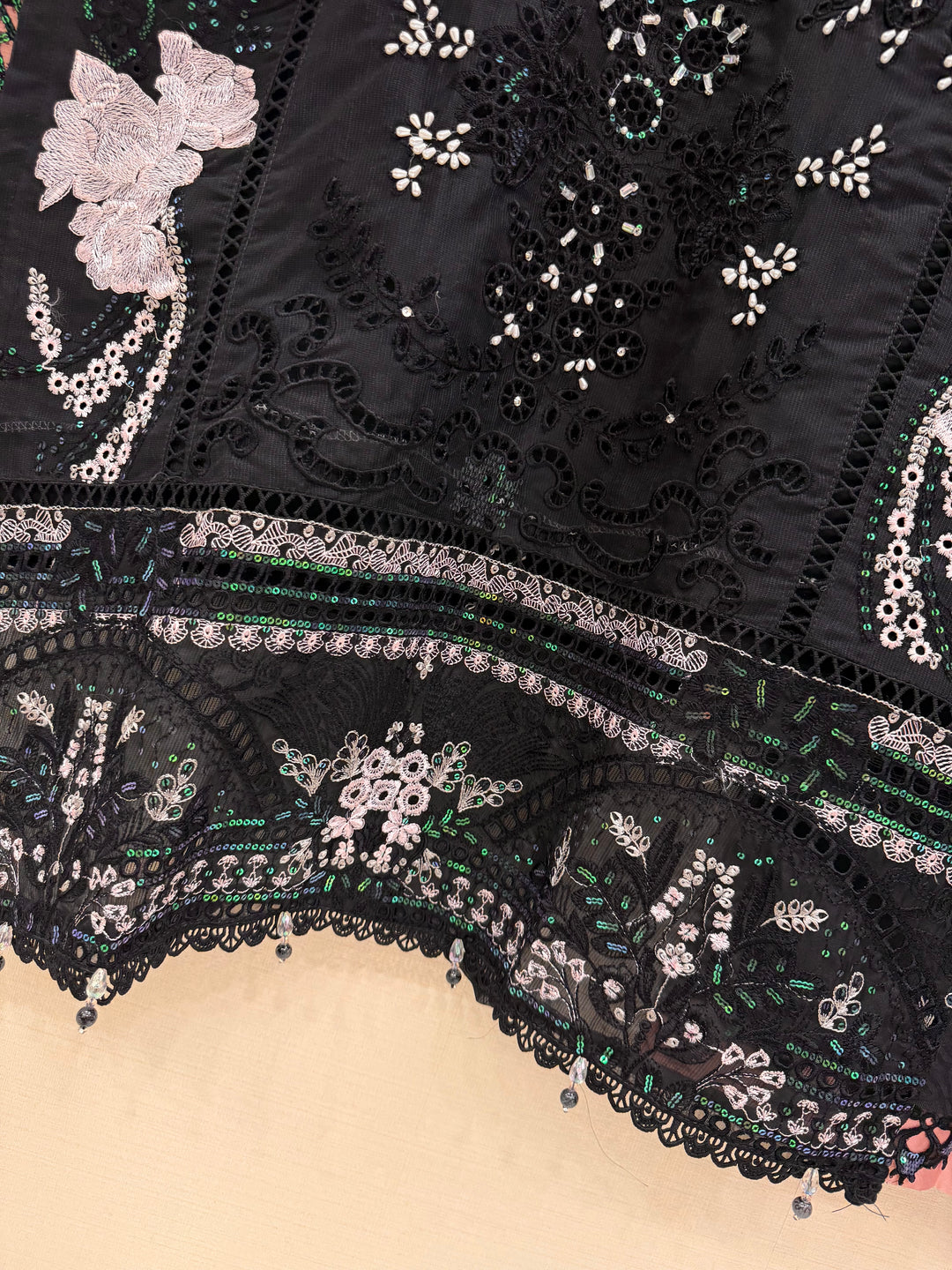 Premium cutwork suit 5003