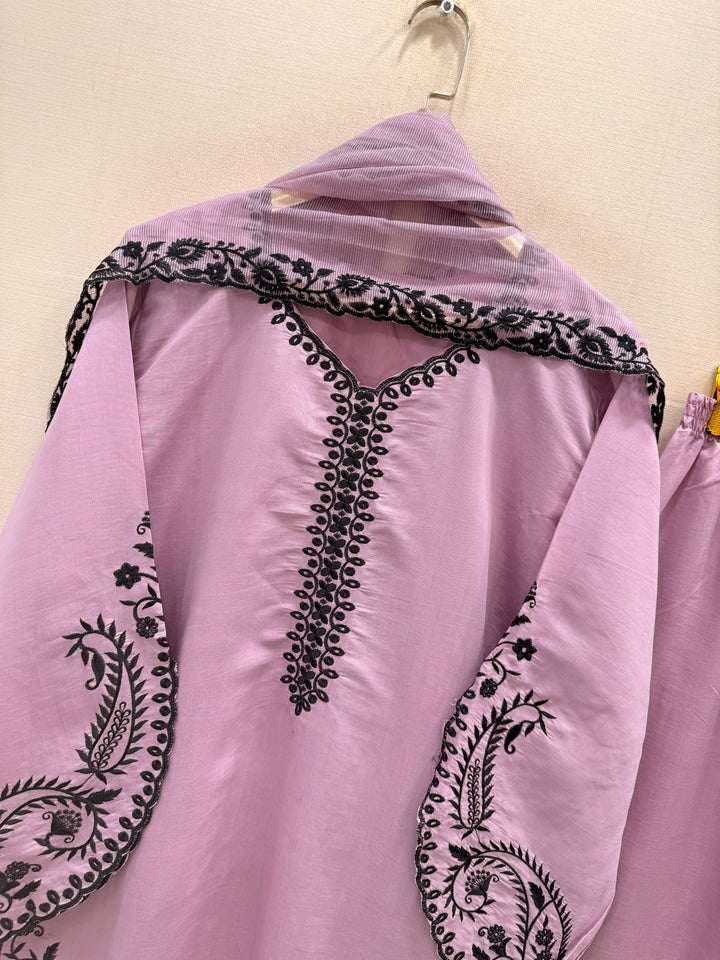 Pakistani embroidered suits 1086