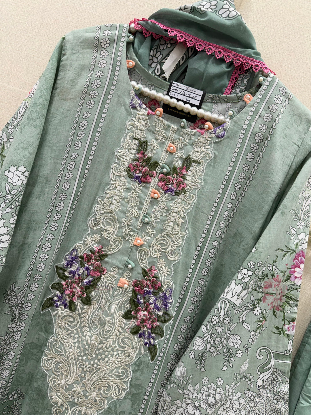 Pakistani patch work suit 5006