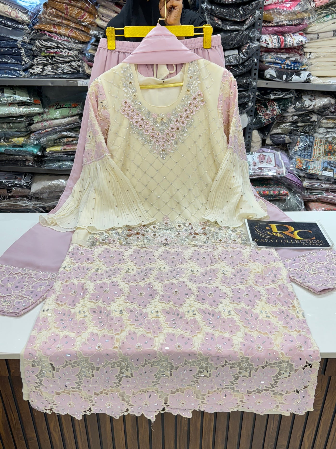 Pakistani wedding collection 281011