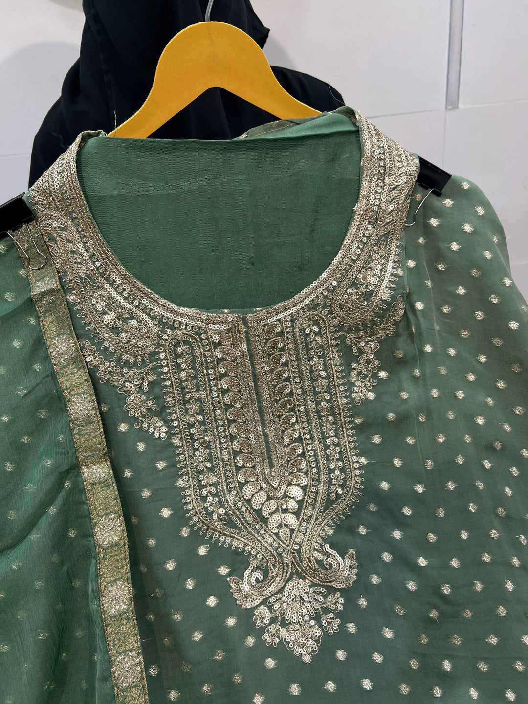 Banarsi Suits 5095