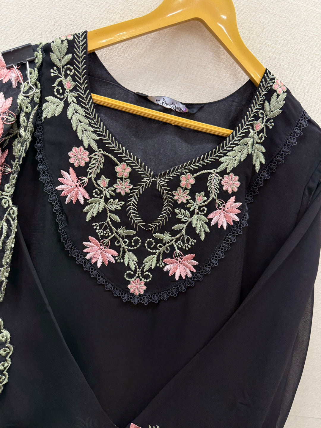 Pakistani Formals 2596