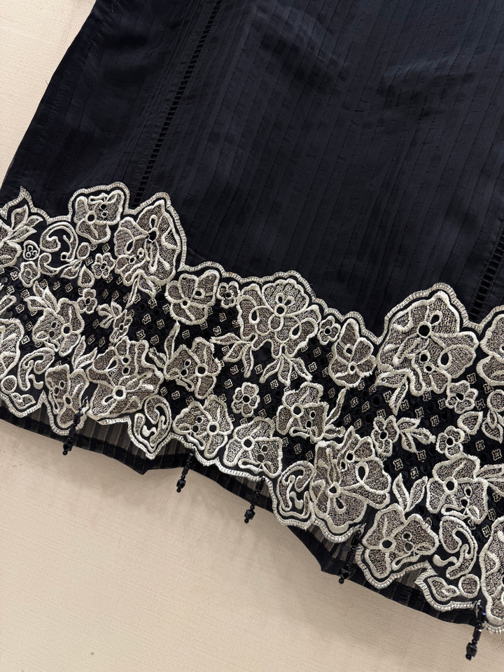 Cutwork Pakistani suits 2638